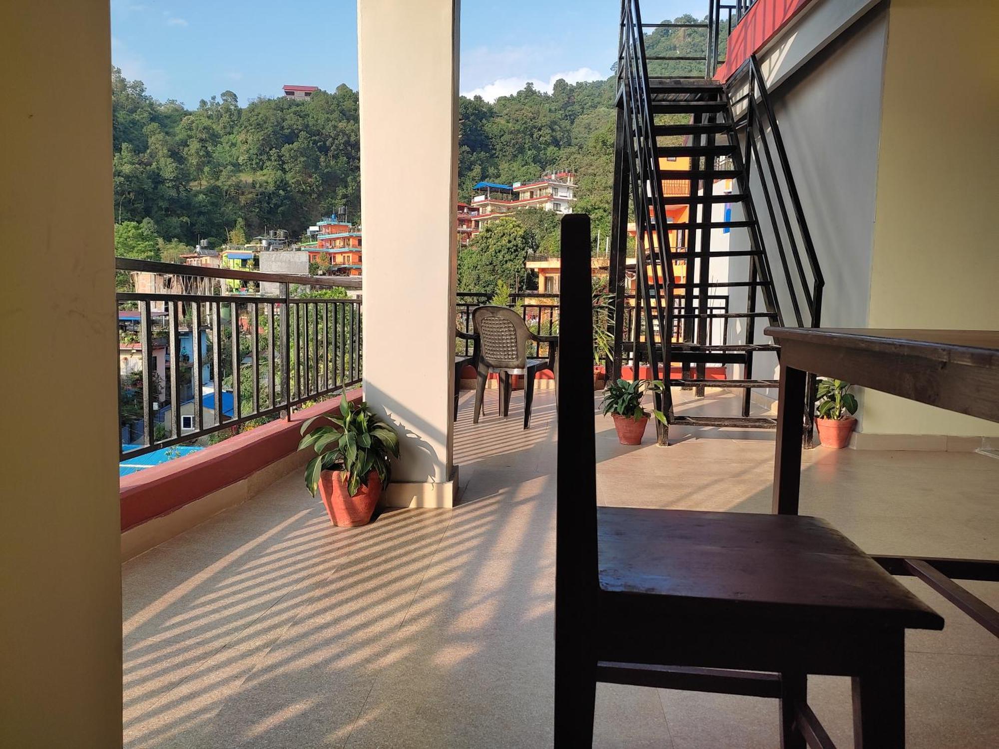 Hotel Green Hill View Pokhara Bilik gambar