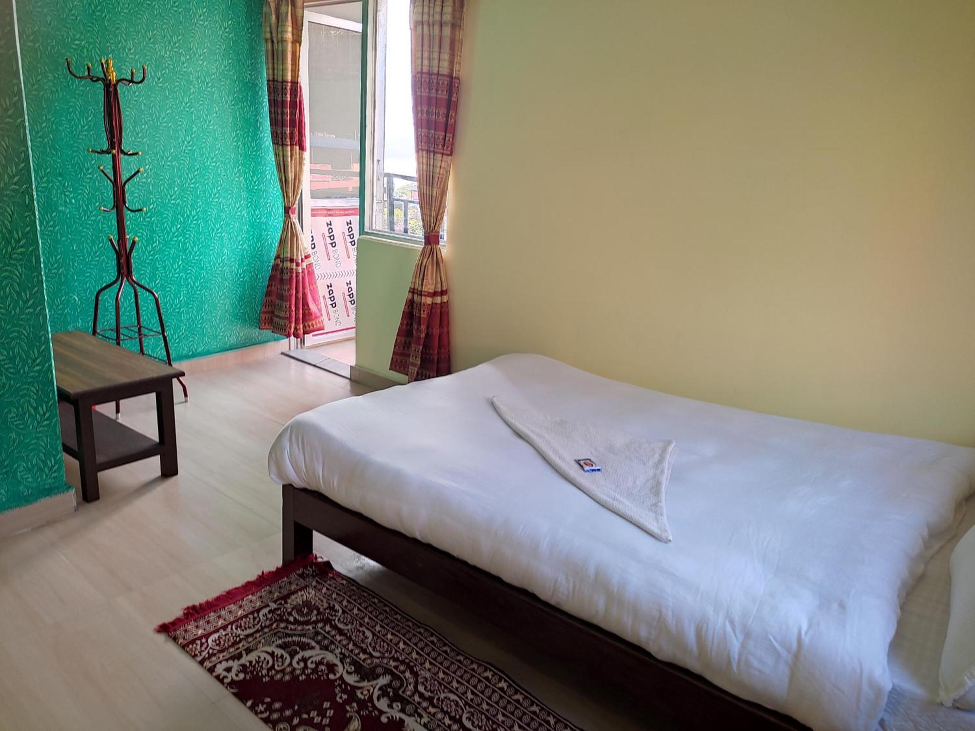 Hotel Green Hill View Pokhara Bilik gambar