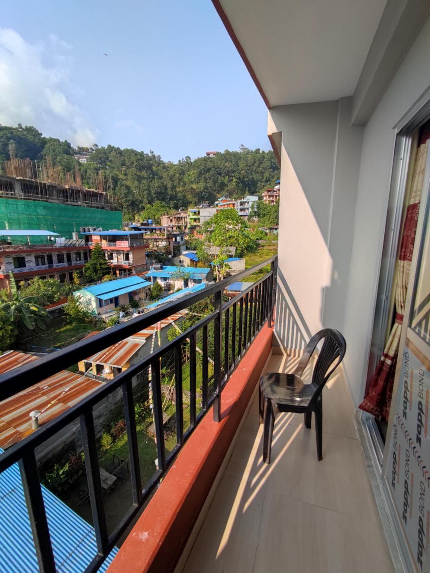 Hotel Green Hill View Pokhara Bilik gambar